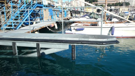 PONTILE PER PORTICCIOLO - FOTO 1 DI 2 - Officine Bacigalupi Srl