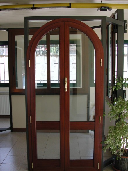 PORTA FINESTRA SAGOMATA - Officine Bacigalupi Srl